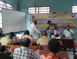 Jelang HUT RI, Polres Bodil Serahkan Bendera ke Tokoh Agama