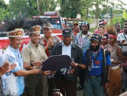 2 Petinggi Polri dan TNI Hadiri Peresmian Kandang Ternak Babi di Timika