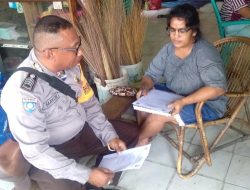 Polisi Sambangi Ketua RT Pasar Lama Sentani Kota