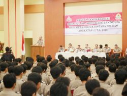 *Perjuangan Gadis Papua Masuk Polwan*