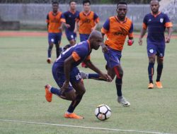 Carolino Ivakdalam, Kondisi fisik pemain Persipura mumpuni