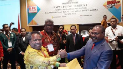 Pleno KPU, Eltinus Omaleng dan Johannes Rettob Pimpin Kabupaten Mimika