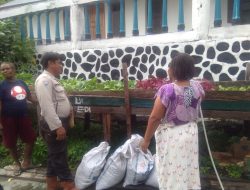 Bhabinkamtibmas Sambangi Warga Binaan Kampung Hobong Sentani