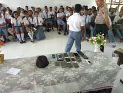 Polres Supiori Gelar Polisi Pi Ajar di Sekolah