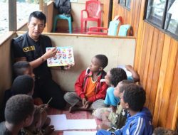 Satgas Binmas Noken Ajar Anak-Anak Tentang Pancasila