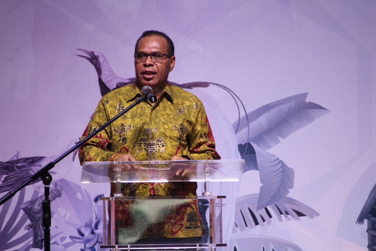Asisten Bidang Perekonomian dan Kesra Sekda Provinsi Papua, DR. Ir. Noak Kapisa, Msc pada pembukan ICBE 2018 dan konferensi internasional di gedung PKK Pemprov Papua Barat, Manokwari, Minggu sore (7/10/2018).