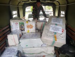Tentara Perbatasan Salurkan Bantuan Untuk Korban Gempa Tsunami di Palu dan Donggala
