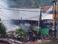 Enam Rumah Dilahap Sijago Merah Hamadi