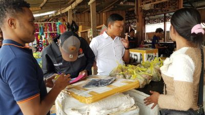 Jelang Natal dan Tahun Baru Satreskrim Polres Pegunungan Bintang Gelar Operasi Pasar