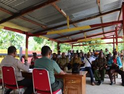 Jelang Perayaan Natal, Kapolsek Bonggo Gelar Rapat Dengan Tokoh Masyarakat se Distrik Bonggo