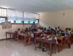 Polsek Waris Pi Ajar di Sekolah