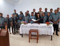 Vocal Group Argapura Pantai Isi Ibadah Oikumene Polda Papua