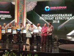 Pemprov Papua Raih Penghargaan Predikat Kepatuhan 2018 dari Ombudsman RI
