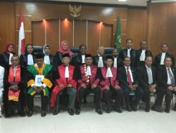 11 Pengacara Senior Papua Disumpah Ulang Ketua Pengadilan Tinggi