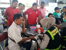 Dokkes Polda Papua Gelar Layanan Kesehatan Bagi Warga di Terminal Entrop Jayapura