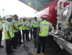 Pertamina MOR VIII Gelar Sertifikasi PACE Untuk Operator Pengisi Bahan Bakar Pesawat Udara
