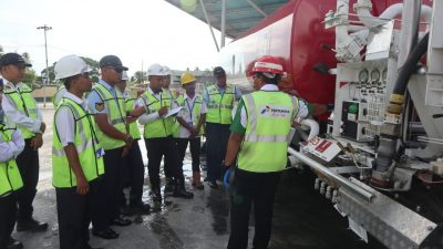 Pertamina MOR VIII Gelar Sertifikasi PACE Untuk Operator Pengisi Bahan Bakar Pesawat Udara