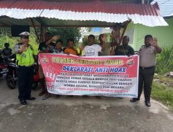 Polisi Sentani Sosialisasi Saber Pungli dan Anti Hoax Di Pangkalan Ojek Kampung Harapan
