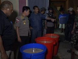 Razia Gabungan, Ratusan Liter Miras Lokal Disita