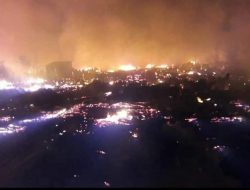 300 Unit Rumah di Distrik Assue Terbakar