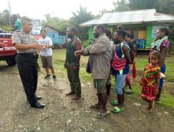 Kapolsek Kaureh Gelar Patroli Dialogis di Kampung Muara Nawa Distrik Airu