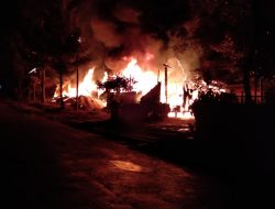 Lima Unit Rumah di Karubaga Ludes di Lalap Si Jago Merah