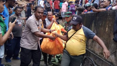 Di Jayapura, 3 Anak, 1 Bayi dan 3 Orang Dewasa Jadi Korban tanah Longsor di Ampera