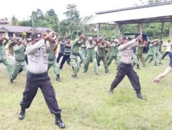 Persiapkan Bantuan Pengamanan Pileg dan Pilpres Polsek Biak Utara Gelar Binlat Linmas