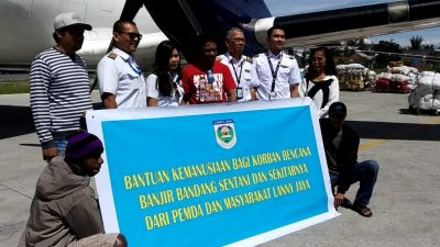 Pemda LJ Ulurkan Tangan Bantu Warga Korban Banjir Bandang