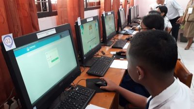 44 Sekolah Mengah Pertama Di Kota Jayapura Melaksanakan UNBK Secara Mandiri