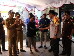 Kapolres Hadiri Pendistribusian Logistik Di Kantor KPU Kota Jayapura