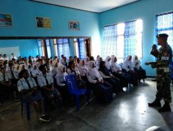 Sambut Hari Pendidikan Satgas Pamtas Yonif PR 328/DGH Bangun Karakter Disiplin Siswa SMPN 3 Kampung Yammua