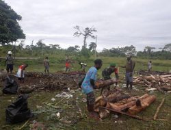 Babinsa Koramil 1710-05/Jila Gelar Kerja Bhakti Bersama Warga Guna Tanamkan Rasa Kebersihan