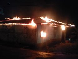 Di Argapura, Rumah Tidak Berpenghuni di Bakar Seorang Pria