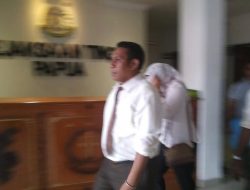 Kejaksaan Tahan Dua Tersangka Korupsi KPU Sarmi