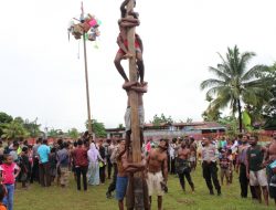 Usai Upacara Polres Biak Numfor gelar Lomba panjat pinang