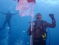 Merah Putih Berkibar di Dasar Samudera Pasific