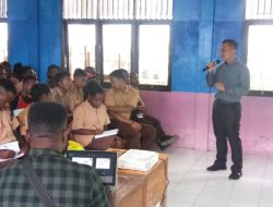 Polisi Pi Ajar Ke Sekolah, Sosialisasi Tentang Tindak Pidana Premanisme Pada Siswa-siswi SMA Karubaga