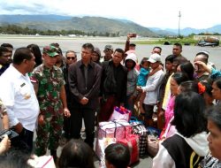 Pemda Jayawijaya Terima Kembali Warga Yang Mengungsi