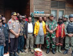Pangdam Bersama Kapolda Kunker Sejumlah Wilayah Kerja Aparat di Tembagapura