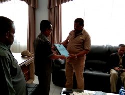 Bupati Serahkan KUA-PPASP Kepada DPRD Jayawijaya