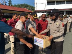 Peduli Gempa Ambon, Personil Polda Nyumbang