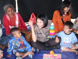 Polda Papua Berikan Layanan Pemulihan Trauma Bagi Pengungsi Wamena di Pangkalan TNI AU Manuhua Detasemen Wamena