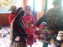 Satgas Yonif Raider 509 Kostrad Gelar Posyandu di Kampung Ponding
