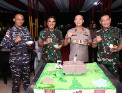 TNI dan Polri Gelar Malam Keakraban Syukuran Kamtibmas Aman dengan Tokoh Masyarakat Papua