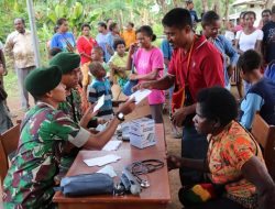 Bersama IDI Merauke, Satgas Yonif MR 411/PDW Kostrad Gelar Bhakti Sosial