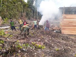 TNI Bersama Masyarakat Karya Bakti Pembukaan Lahan Untuk Pembuatan Gereja di Keerom