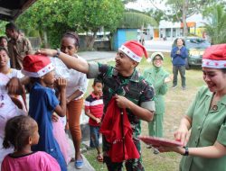 Hadiah Natal Dandim Untuk Anak Sekolah Minggu di Biak