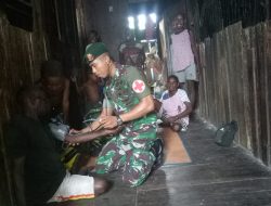 Satgas Yonif 754/ENK Lakukan Layanan Kesehatan Door to Door di Agats