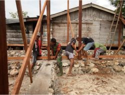 TNI Bantu Bangun Rumah Warga di Keerom